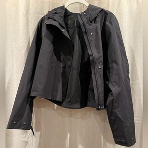 Lululemon black rain jacket size 6